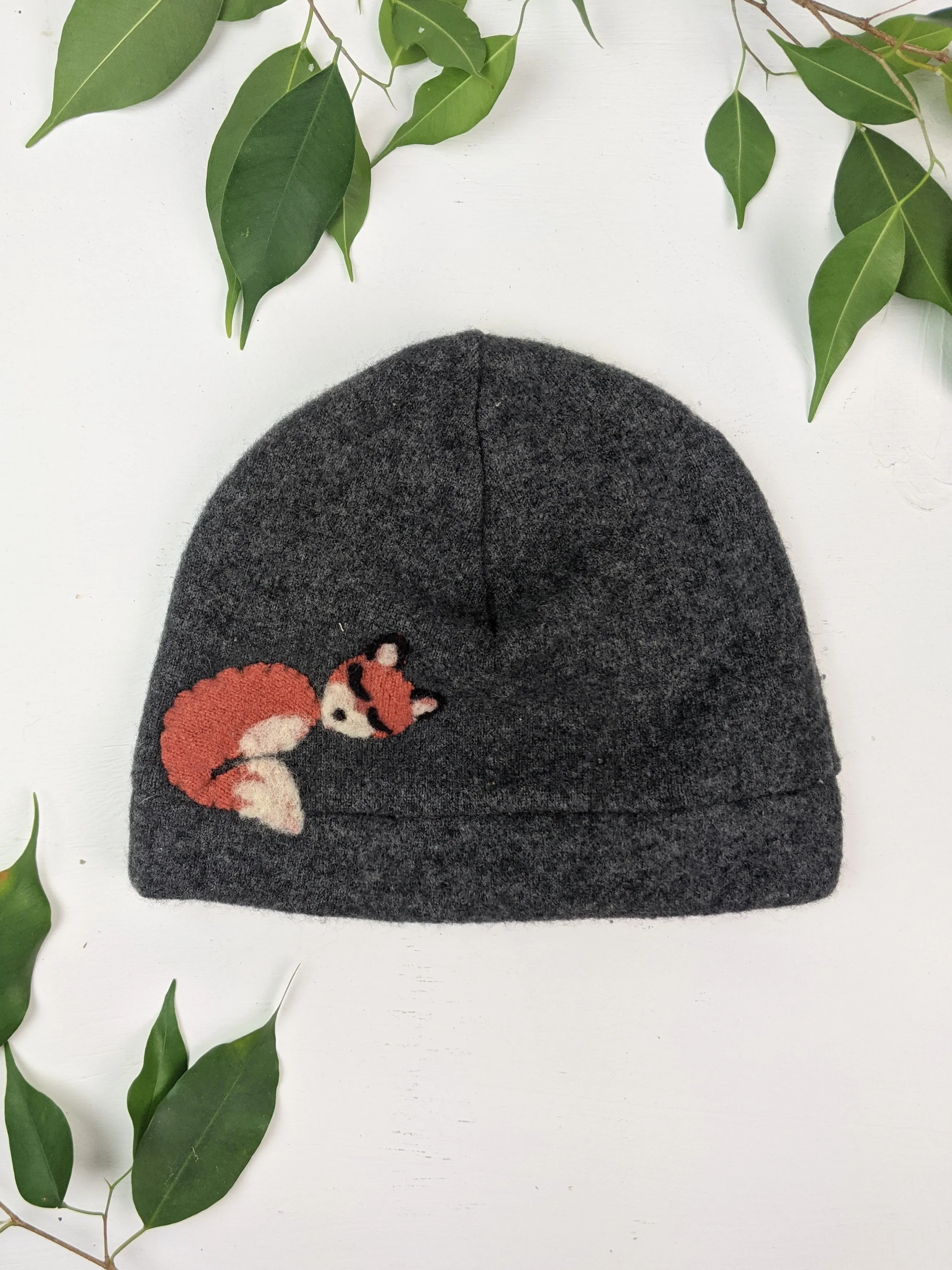 Sleeping Fox Cashmere Hat - Toddler